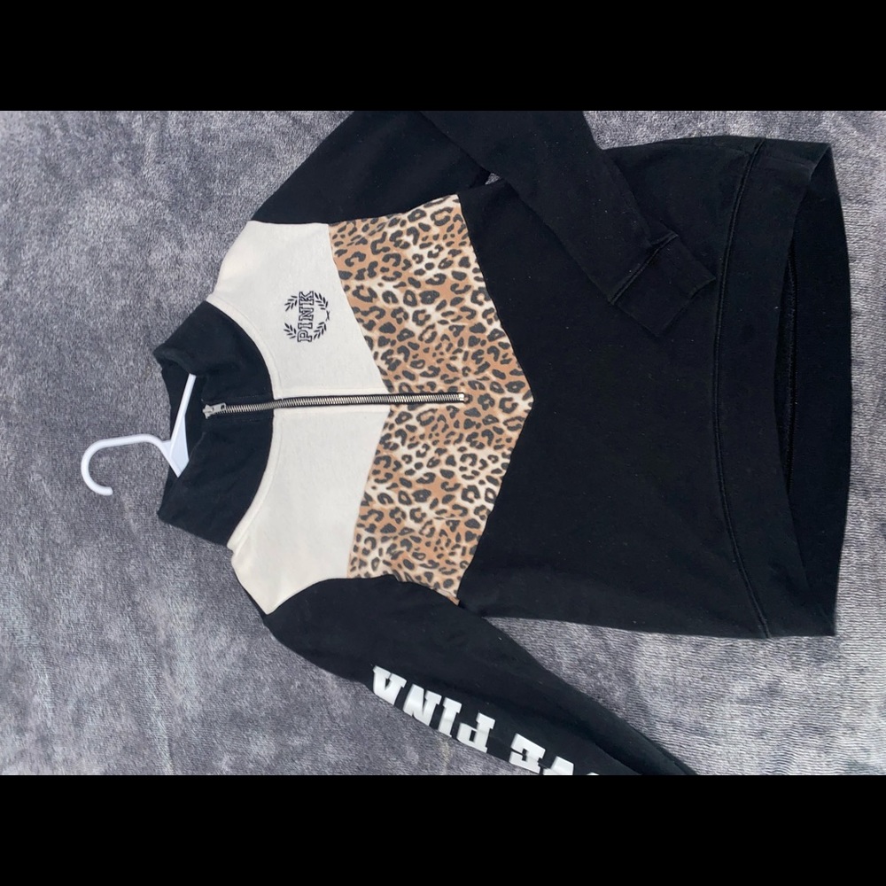 VS Pink Sweatshirt